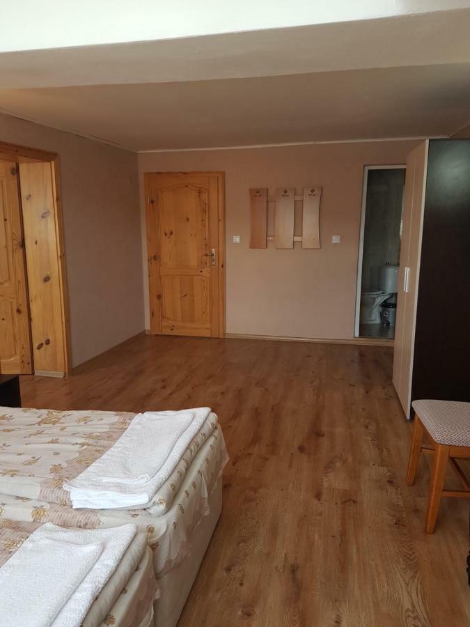 דוברינישטה Yana Guest House מראה חיצוני תמונה