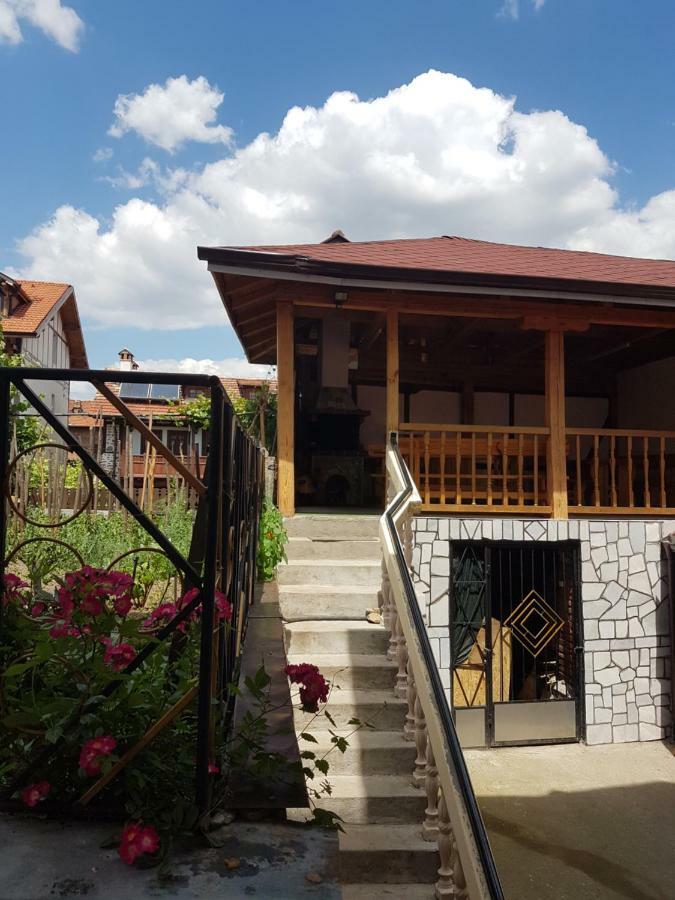 דוברינישטה Yana Guest House מראה חיצוני תמונה