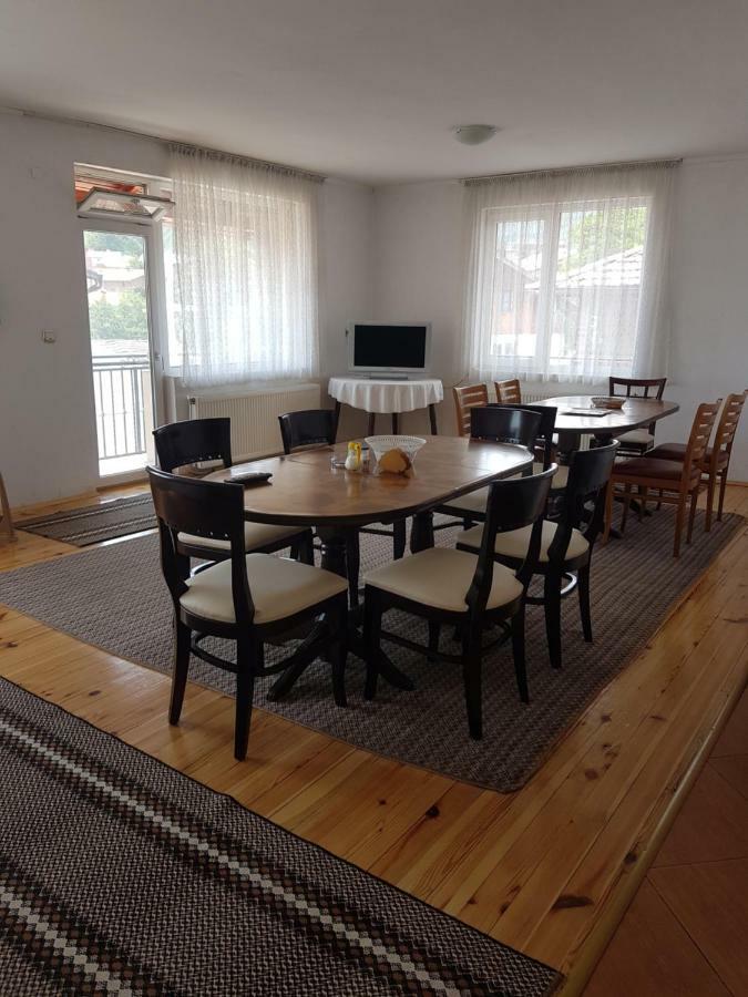 דוברינישטה Yana Guest House מראה חיצוני תמונה