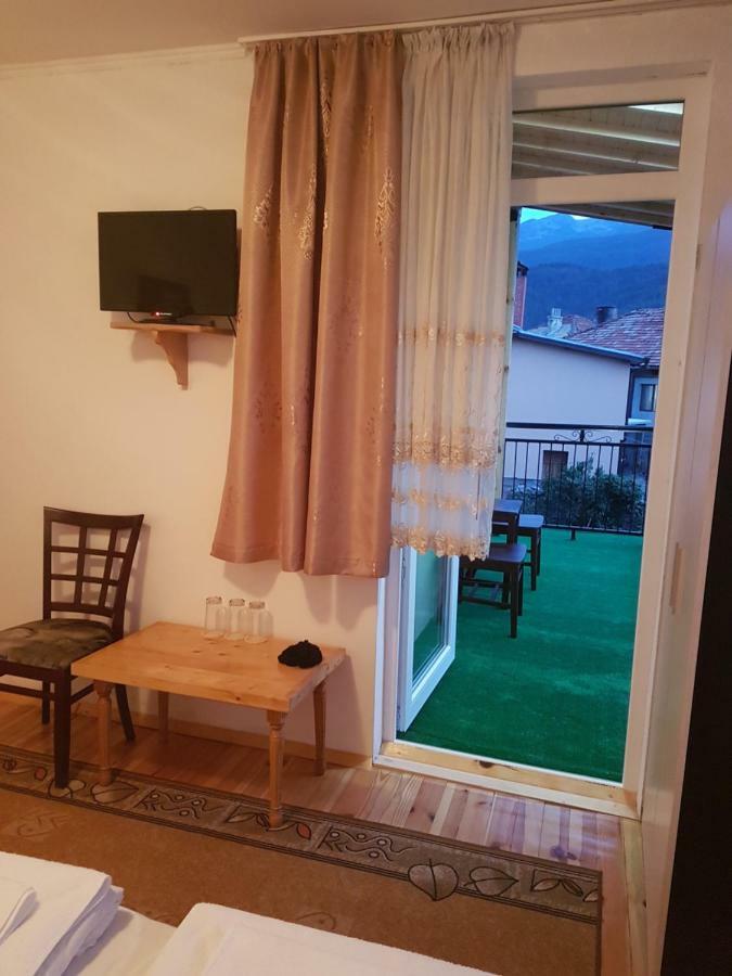 דוברינישטה Yana Guest House מראה חיצוני תמונה